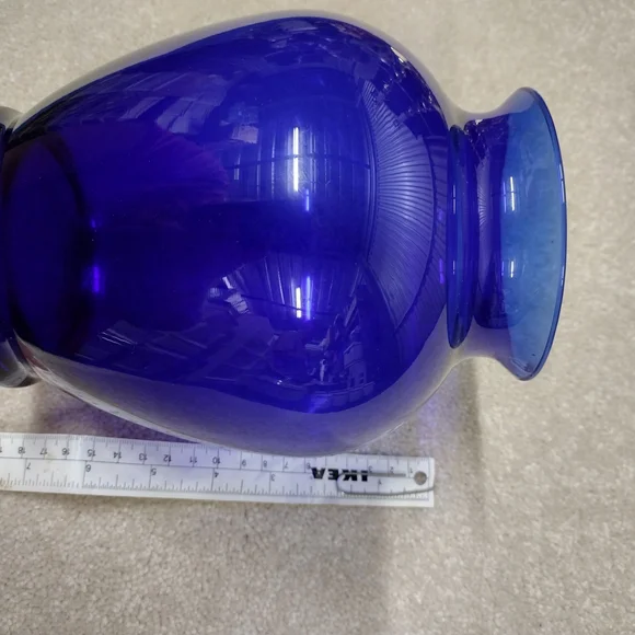 Elegant Blue Glass Vase - Picture 3 of 6
